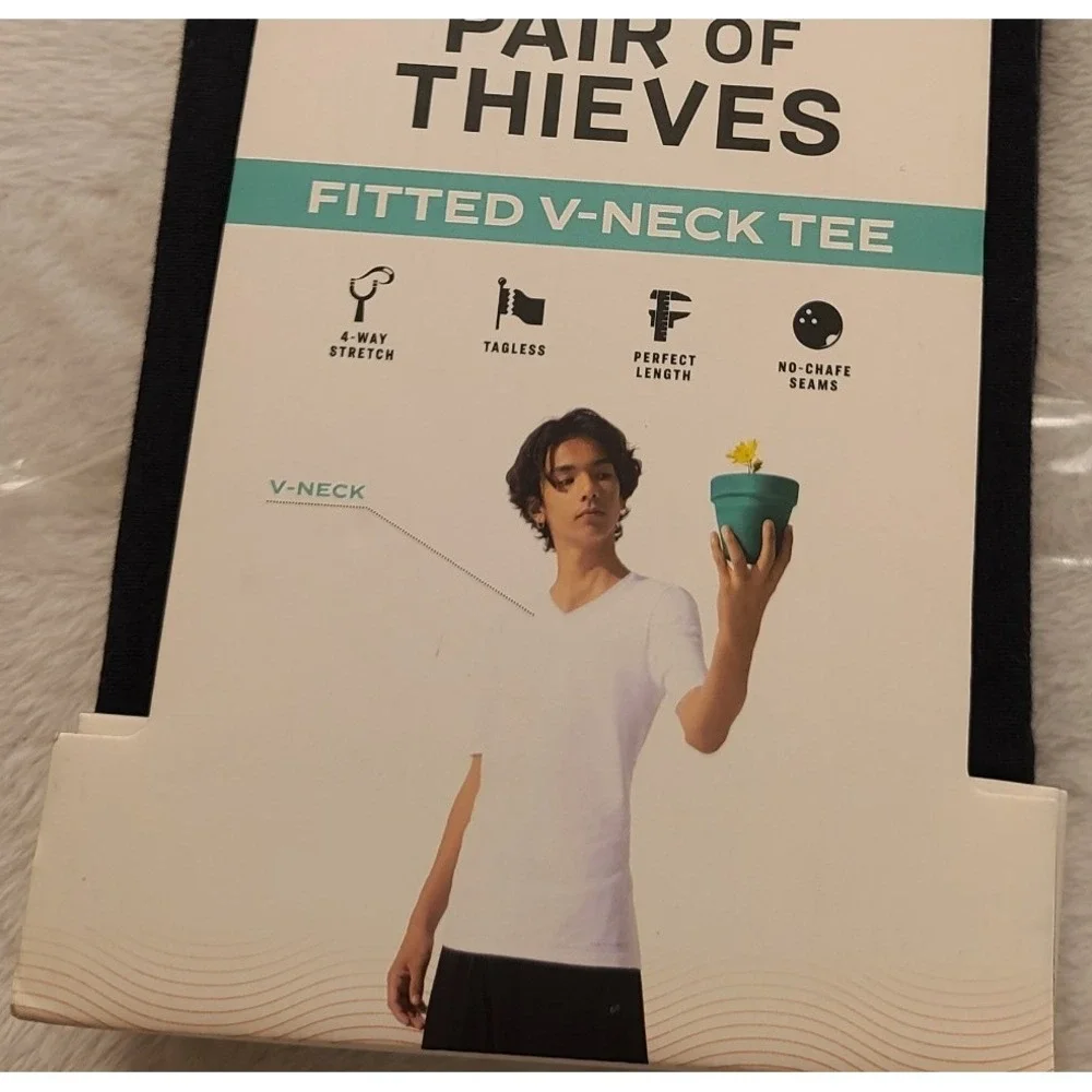 Pair of Thieves Men's 2 Pack SuperSoft Fitted V-Neck Undershirts Black Small NWT